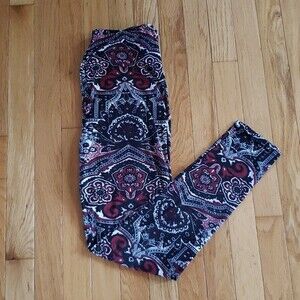 Super soft Leggings, Size M, Maroon/Black and White
